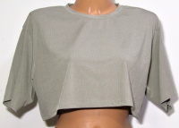  - crop top 