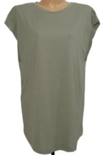 nové delší tričko